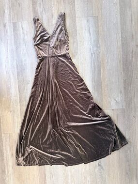Y2K 90’S Velvet V-Neck Maxi Dress - Taupe